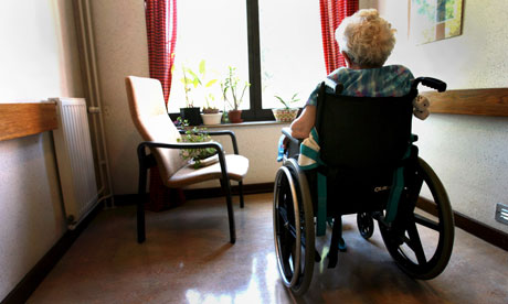 An-older-woman-in-her-whe-006